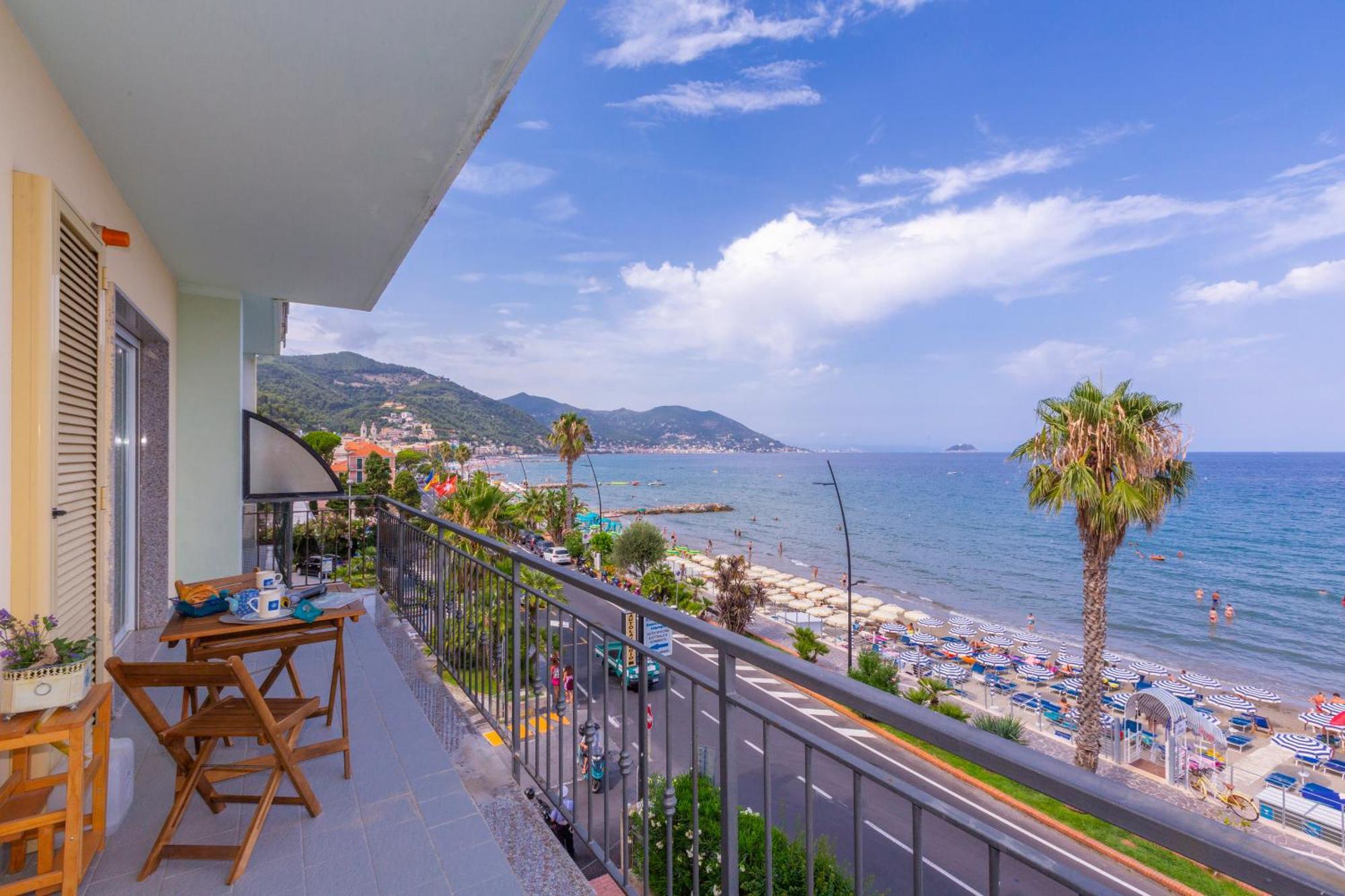 Laigueglia Beach - Happy Rentals Экстерьер фото