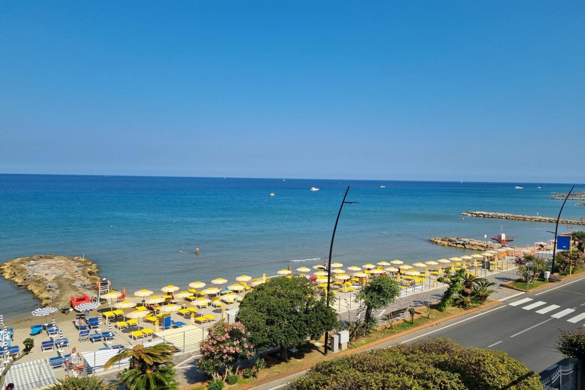 Laigueglia Beach - Happy Rentals Экстерьер фото