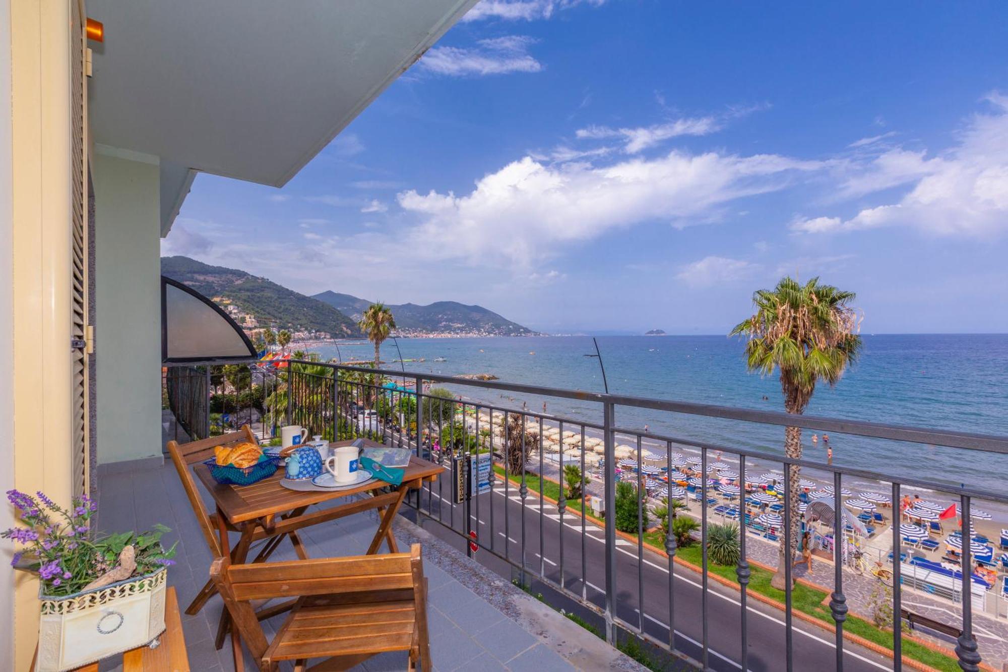 Laigueglia Beach - Happy Rentals Экстерьер фото